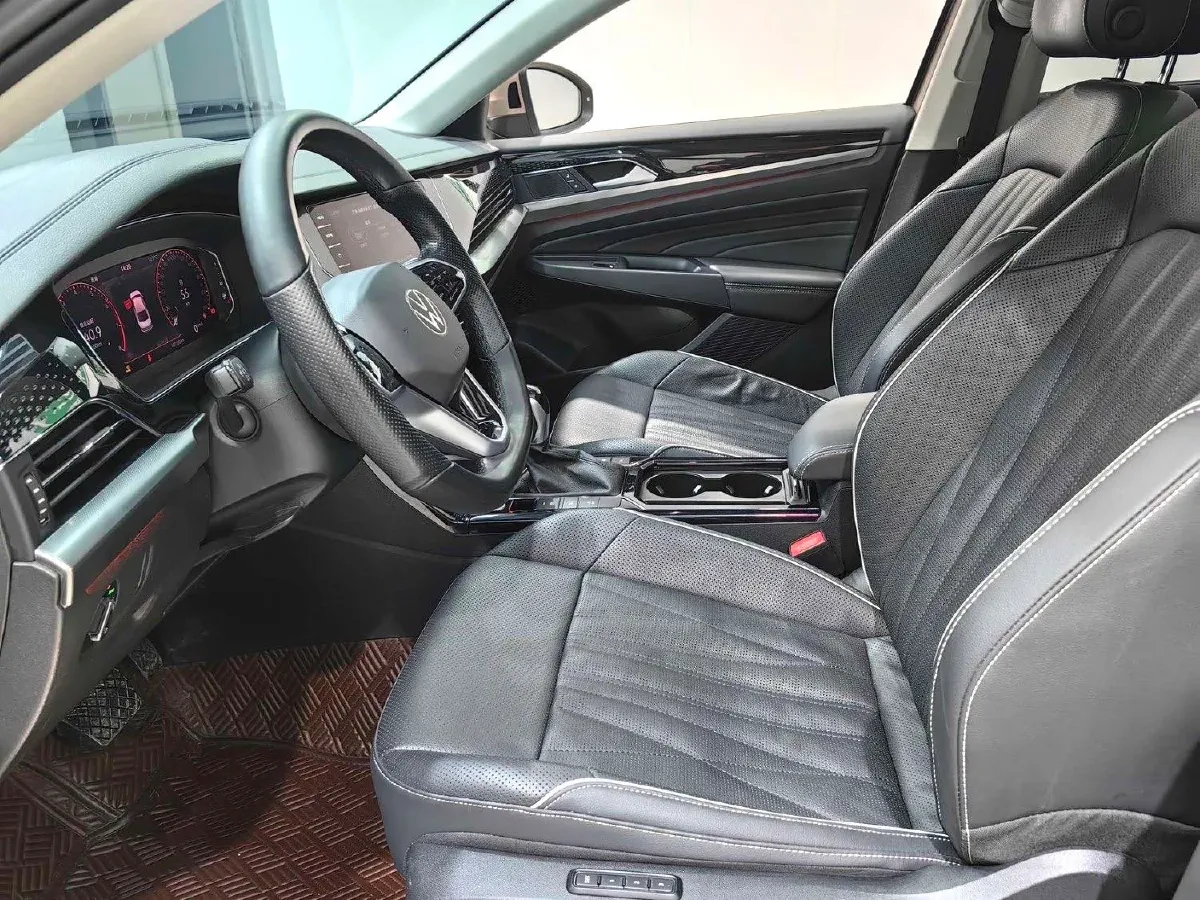 2022 Xpeng P7 BEV 60.2KWH,autocango,china used car exporter,china ev exporter,chinese used car exporter,chinese used ev exporter