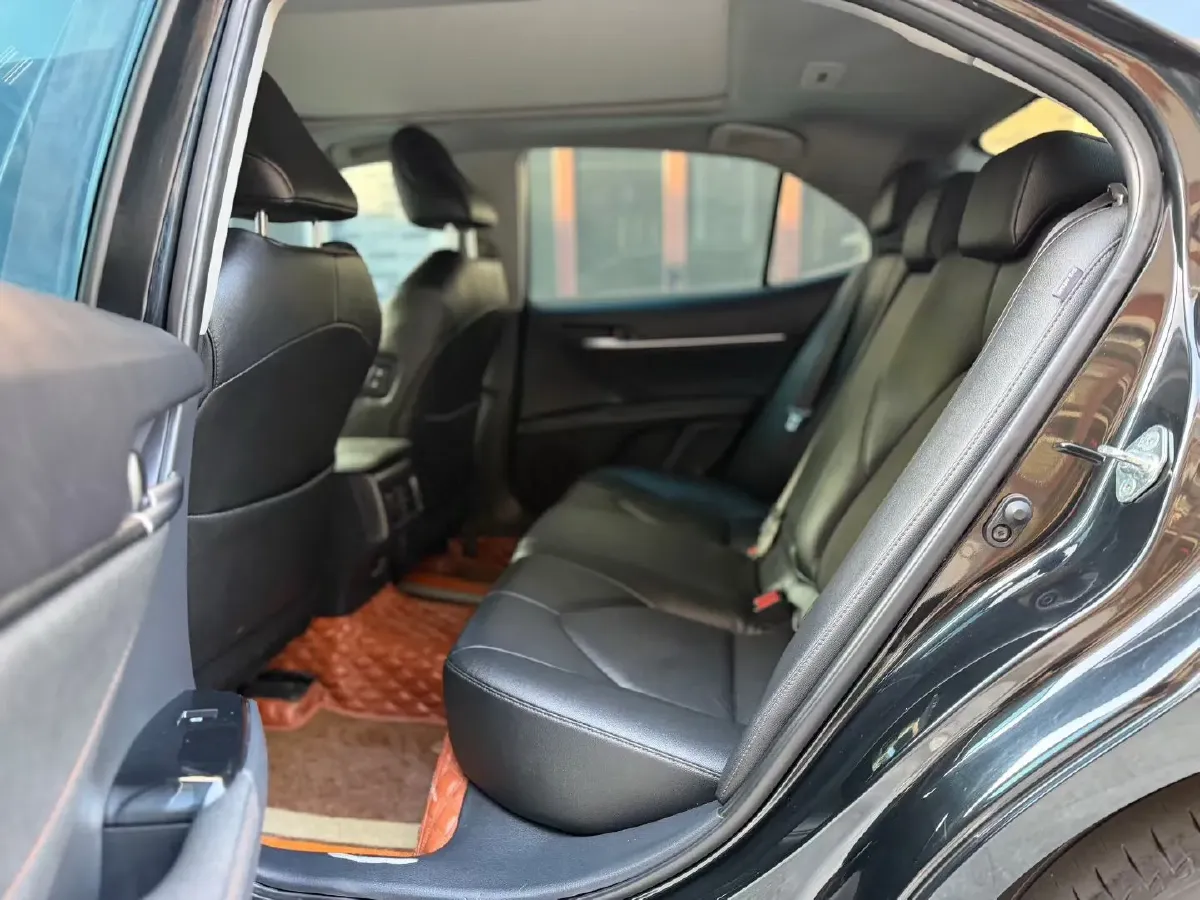 2019 Toyota Camry 2.5L 209HP L4 8AT,autocango,china used car exporter,china ev exporter,chinese used car exporter,chinese used ev exporter