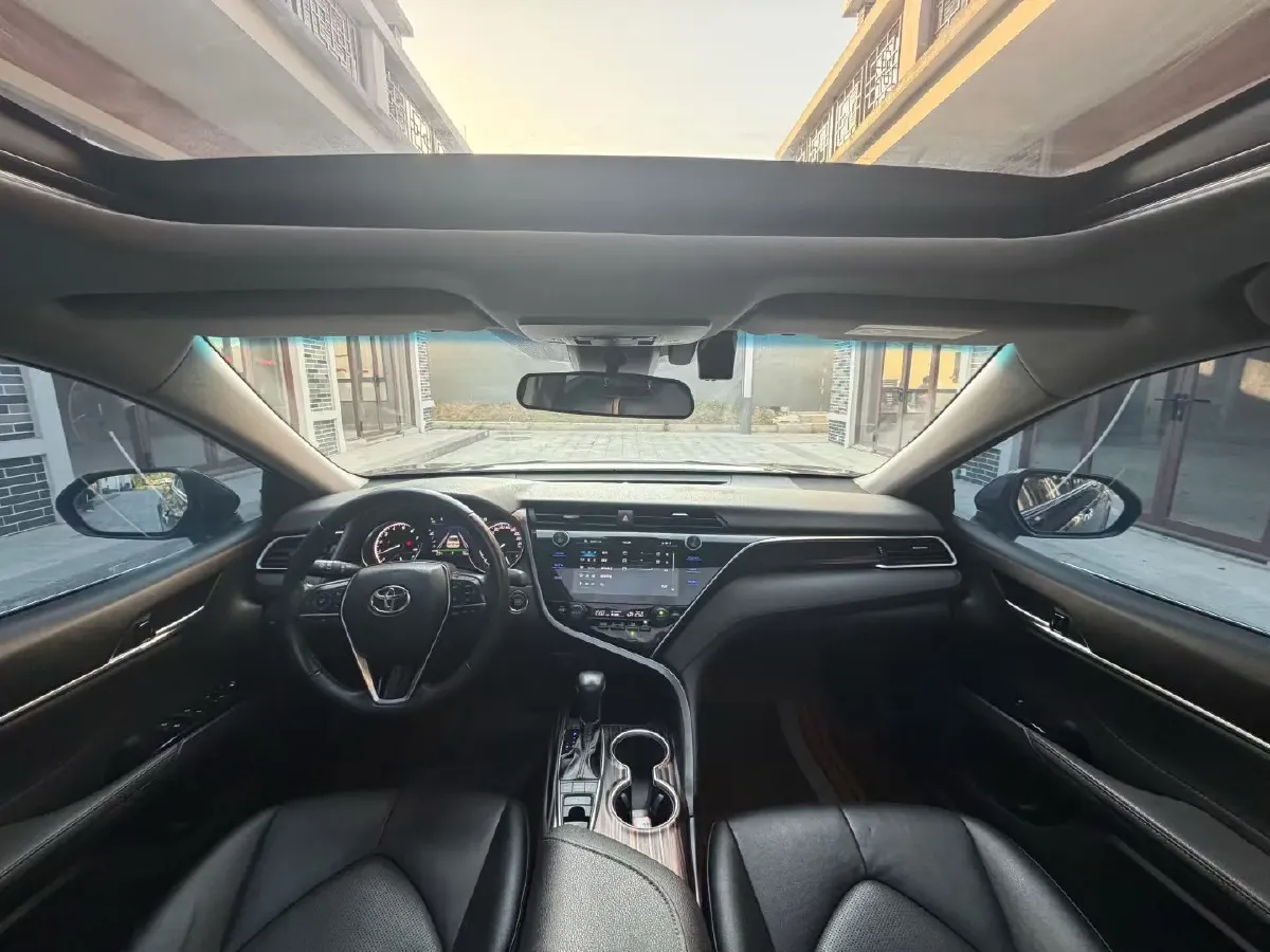2019 Toyota Camry 2.5L 209HP L4 8AT,autocango,china used car exporter,china ev exporter,chinese used car exporter,chinese used ev exporter