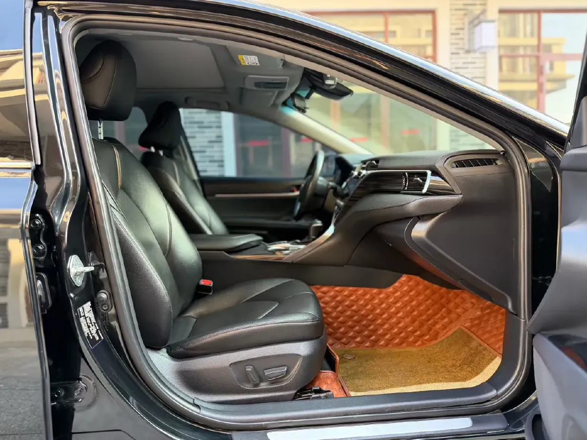 2019 Toyota Camry 2.5L 209HP L4 8AT,autocango,china used car exporter,china ev exporter,chinese used car exporter,chinese used ev exporter