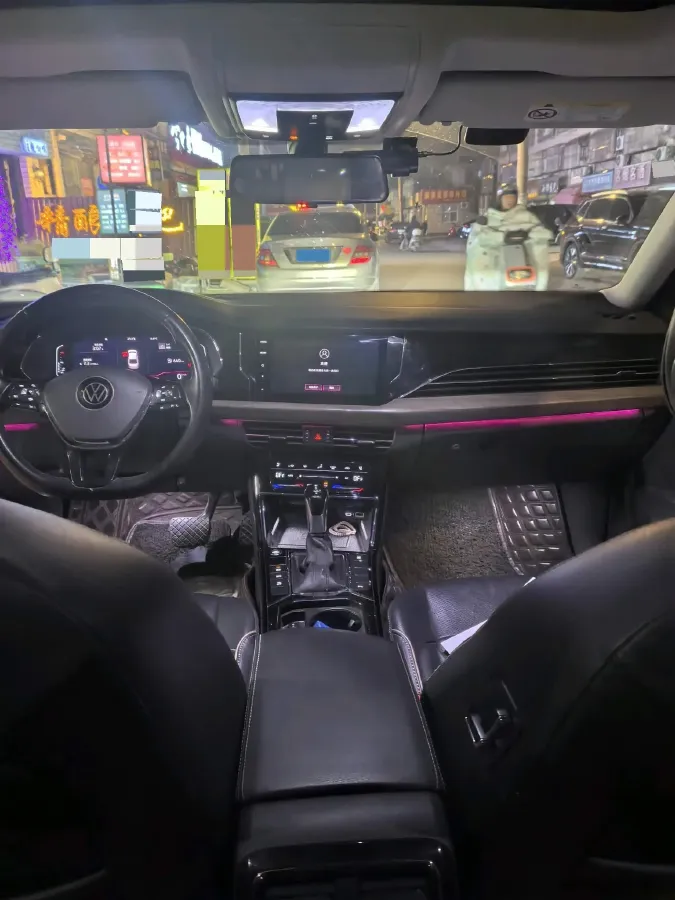 2020 Volkswagen Passat 2.0T 186HP L4 7DCT,autocango,china used car exporter,china ev exporter,chinese used car exporter,chinese used ev exporter