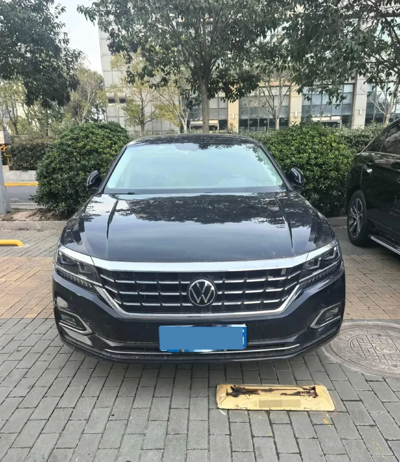 2020 Volkswagen Passat 2.0T 186HP L4 7DCT,autocango,china used car exporter,china ev exporter,chinese used car exporter,chinese used ev exporter