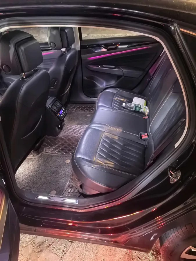 2020 Volkswagen Passat 2.0T 186HP L4 7DCT,autocango,china used car exporter,china ev exporter,chinese used car exporter,chinese used ev exporter