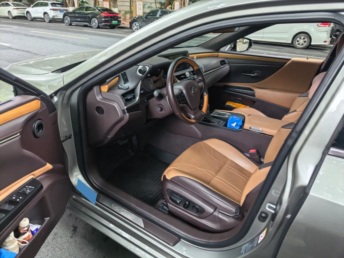 2018 Lexus ES 2.5L 178HP L4 E-CVT Hybrid,autocango,china used car exporter,china ev exporter,chinese used car exporter,chinese used ev exporter