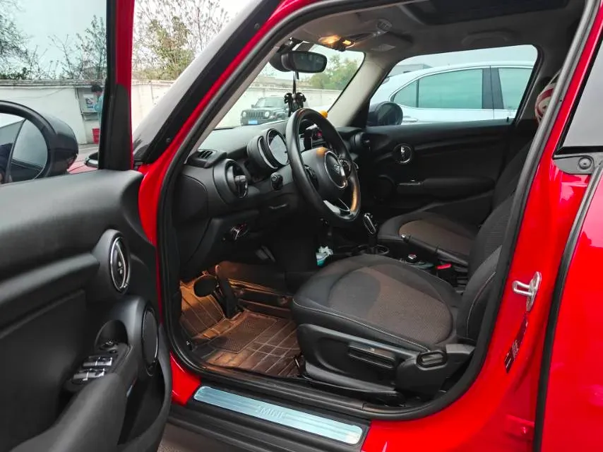 2021 MINI MINI 1.5T 102HP L3 7DCT,autocango,china used car exporter,china ev exporter,chinese used car exporter,chinese used ev exporter