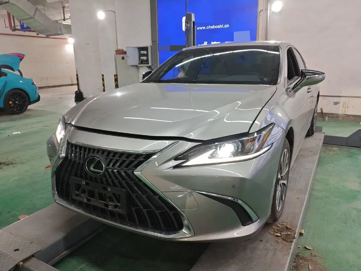 2023 Lexus ES 2.0L 173HP L4 CVT,autocango,china used car exporter,china ev exporter,chinese used car exporter,chinese used ev exporter