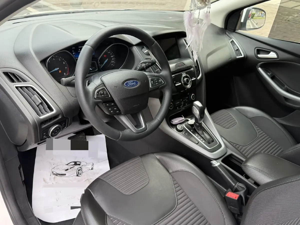 2017 Ford Focus 1.5T 181HP L4 6AT,autocango,china used car exporter,china ev exporter,chinese used car exporter,chinese used ev exporter