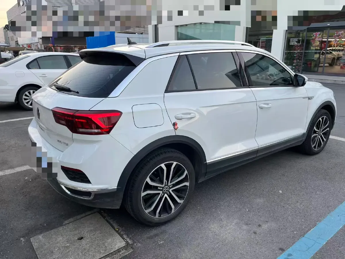 2021 Volkswagen T-Roc 1.4T 150HP L4 7DCT,autocango,china used car exporter,china ev exporter,chinese used car exporter,chinese used ev exporter