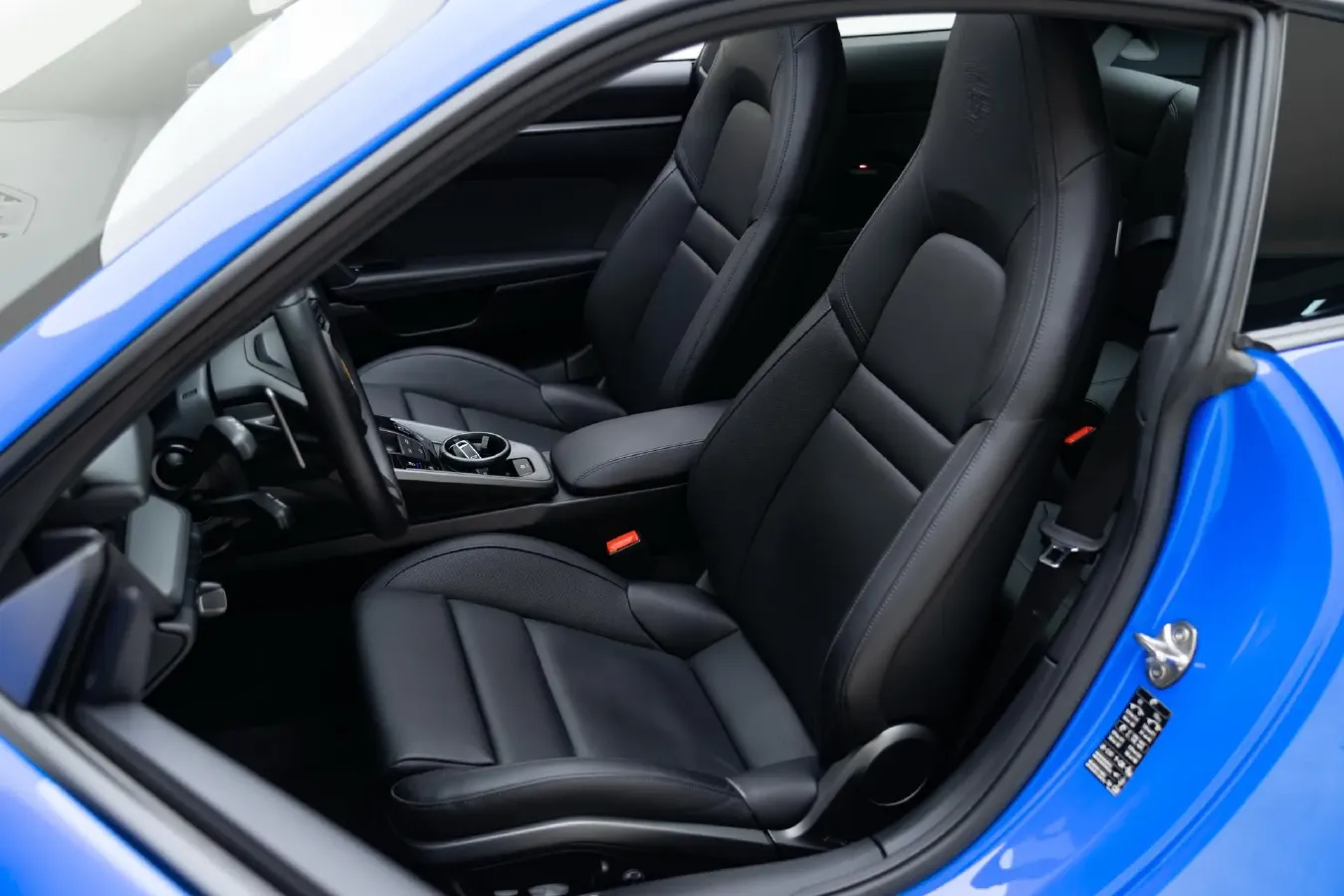 2023 Porsche 911 3.0T 385HP H6 8DCT,autocango,china used car exporter,china ev exporter,chinese used car exporter,chinese used ev exporter