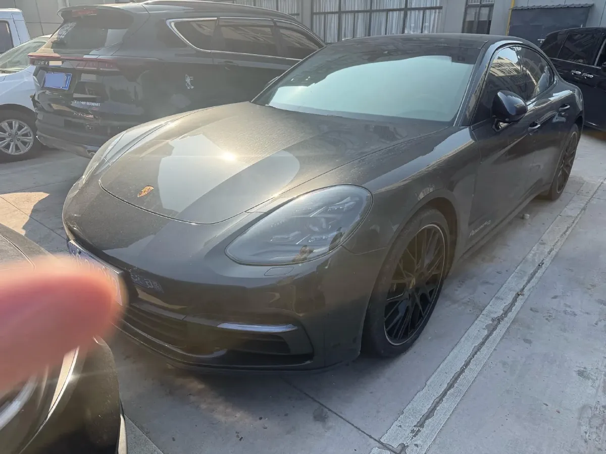 2019 Porsche Panamera 2.9T 330HP V6 8DCT,autocango,china used car exporter,china ev exporter,chinese used car exporter,chinese used ev exporter