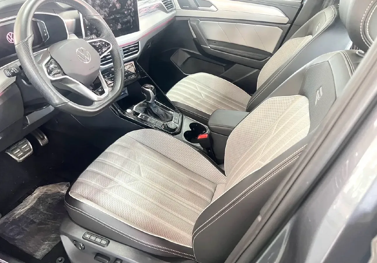 2024 Volkswagen Tayron 2.0T 220HP L4 7DCT,autocango,china used car exporter,china ev exporter,chinese used car exporter,chinese used ev exporter