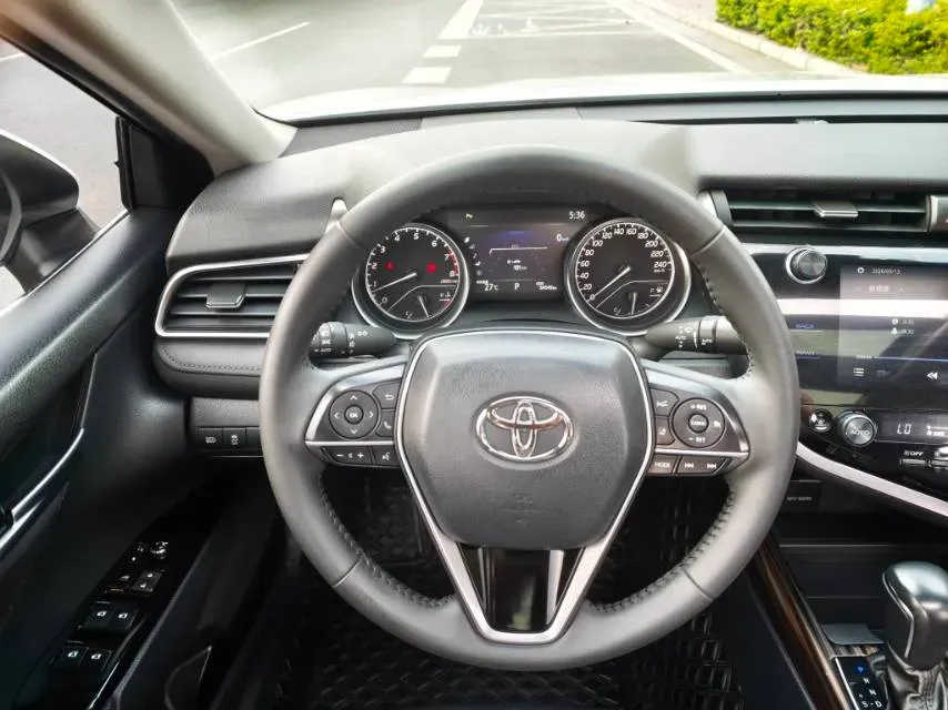 2021 Toyota Camry 2.5L 209HP L4 8AT,autocango,china used car exporter,china ev exporter,chinese used car exporter,chinese used ev exporter