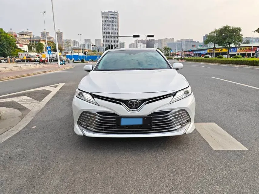 2021 Toyota Camry 2.5L 209HP L4 8AT,autocango,china used car exporter,china ev exporter,chinese used car exporter,chinese used ev exporter