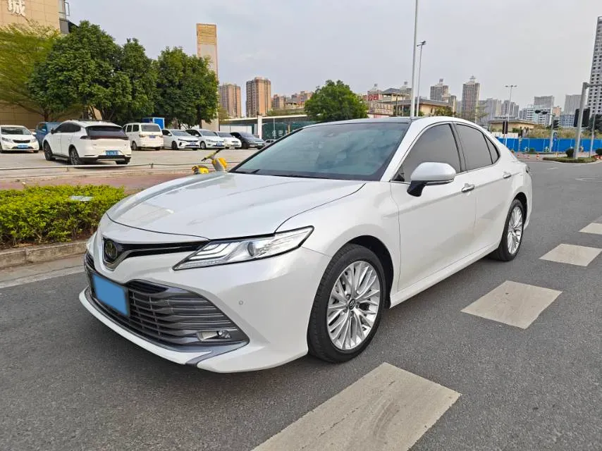 2021 Toyota Camry 2.5L 209HP L4 8AT,autocango,china used car exporter,china ev exporter,chinese used car exporter,chinese used ev exporter