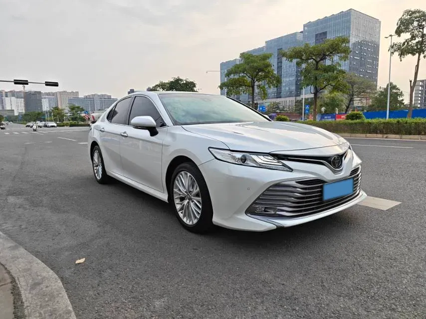 2021 Toyota Camry 2.5L 209HP L4 8AT,autocango,china used car exporter,china ev exporter,chinese used car exporter,chinese used ev exporter