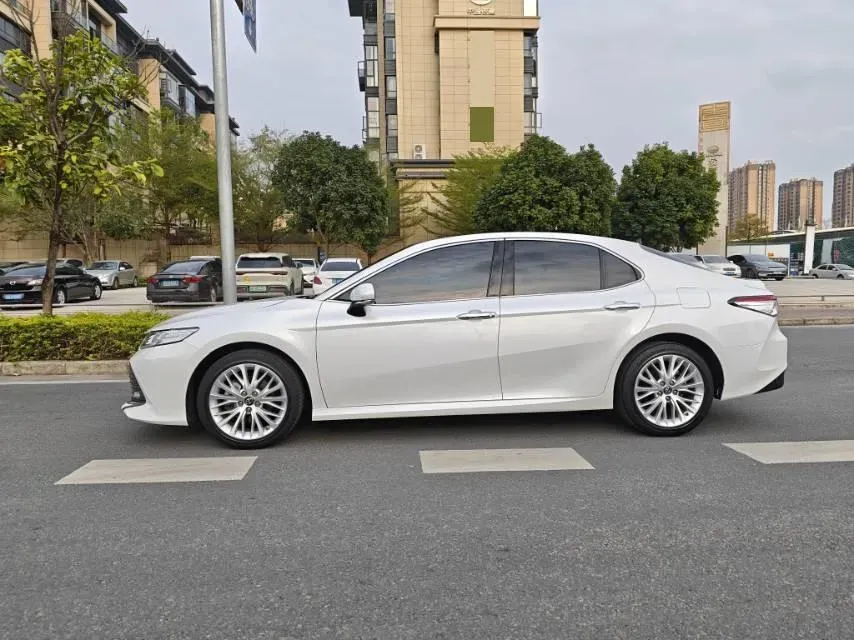 2021 Toyota Camry 2.5L 209HP L4 8AT,autocango,china used car exporter,china ev exporter,chinese used car exporter,chinese used ev exporter