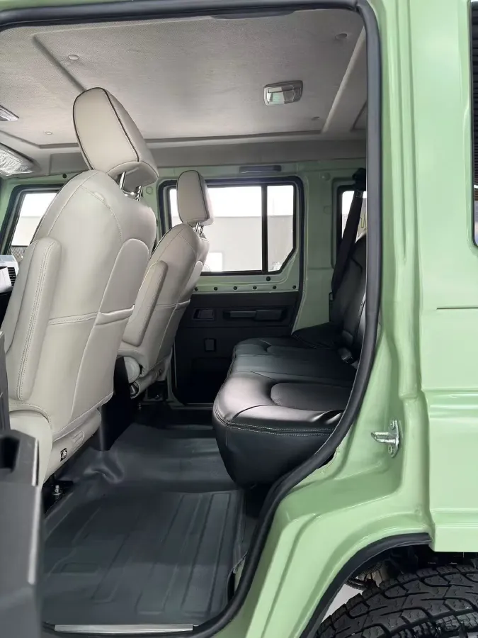 2020 BAW 212 2.4T 211HP L4 6MT,autocango,china used car exporter,china ev exporter,chinese used car exporter,chinese used ev exporter