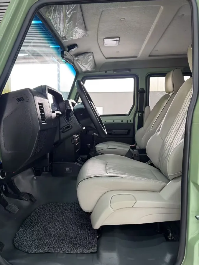 2020 BAW 212 2.4T 211HP L4 6MT,autocango,china used car exporter,china ev exporter,chinese used car exporter,chinese used ev exporter