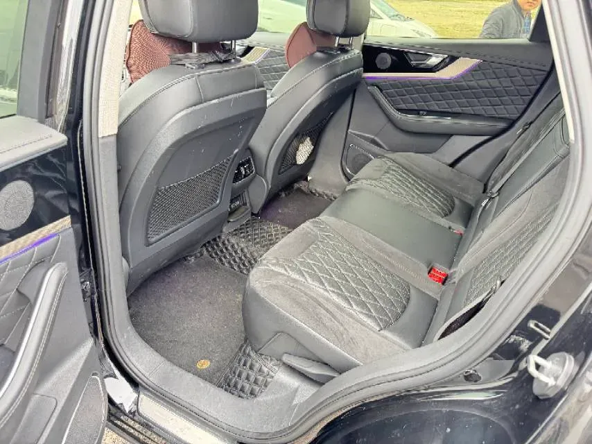 2022 HongQi HS5 2.0T 224HP L4 6AT,autocango,china used car exporter,china ev exporter,chinese used car exporter,chinese used ev exporter