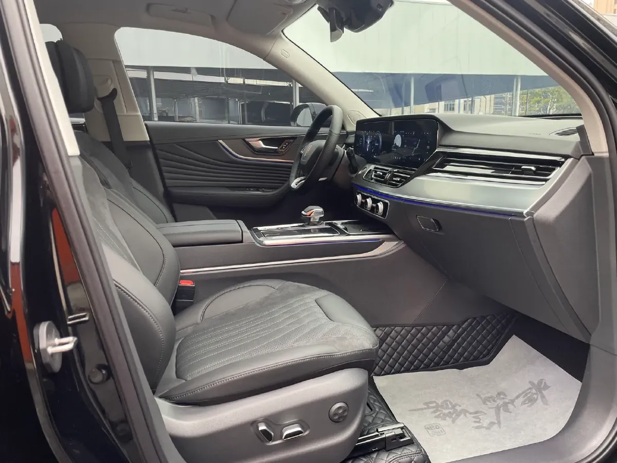 2023 HongQi HS5 2.0T 252HP L4 8AT,autocango,china used car exporter,china ev exporter,chinese used car exporter,chinese used ev exporter