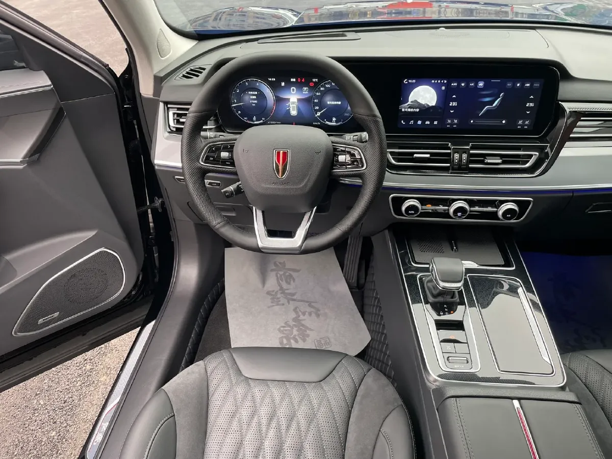 2023 HongQi HS5 2.0T 252HP L4 8AT,autocango,china used car exporter,china ev exporter,chinese used car exporter,chinese used ev exporter