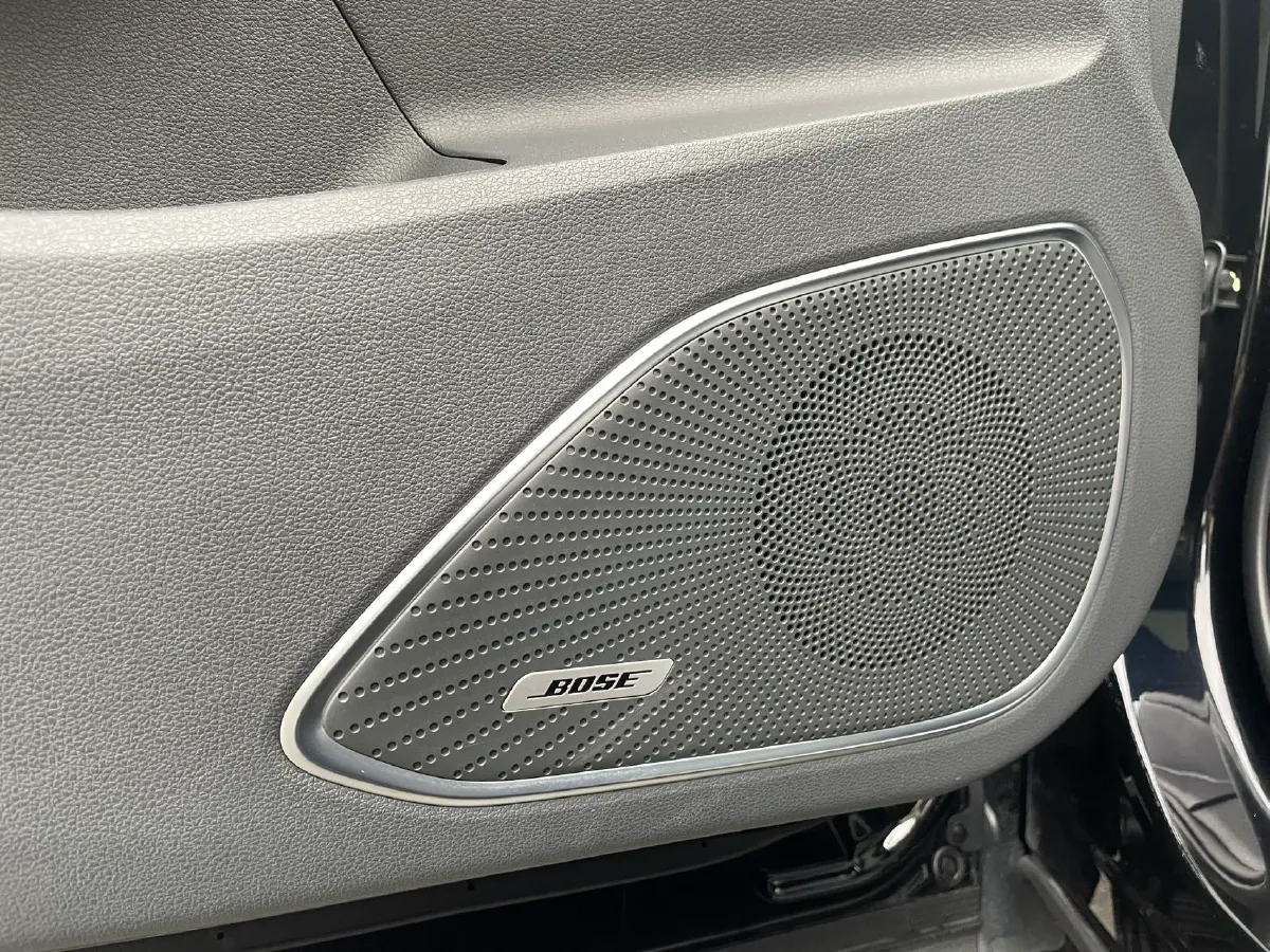 2023 HongQi HS5 2.0T 252HP L4 8AT,autocango,china used car exporter,china ev exporter,chinese used car exporter,chinese used ev exporter