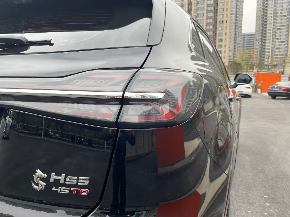 2023 HongQi HS5 2.0T 252HP L4 8AT,autocango,china used car exporter,china ev exporter,chinese used car exporter,chinese used ev exporter