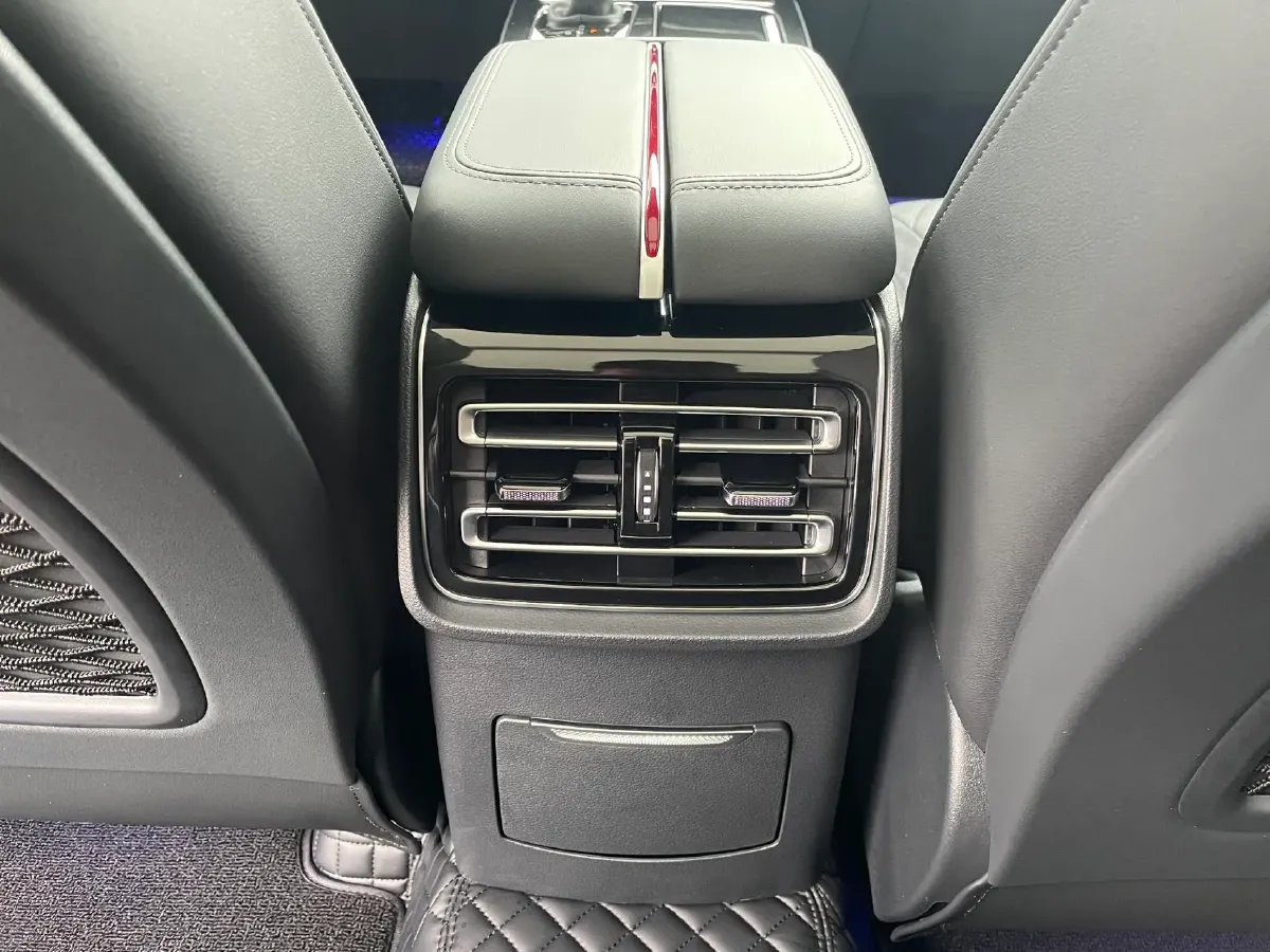 2023 HongQi HS5 2.0T 252HP L4 8AT,autocango,china used car exporter,china ev exporter,chinese used car exporter,chinese used ev exporter