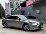 2021 Lexus ES 2.5L 178HP L4 E-CVT Hybrid