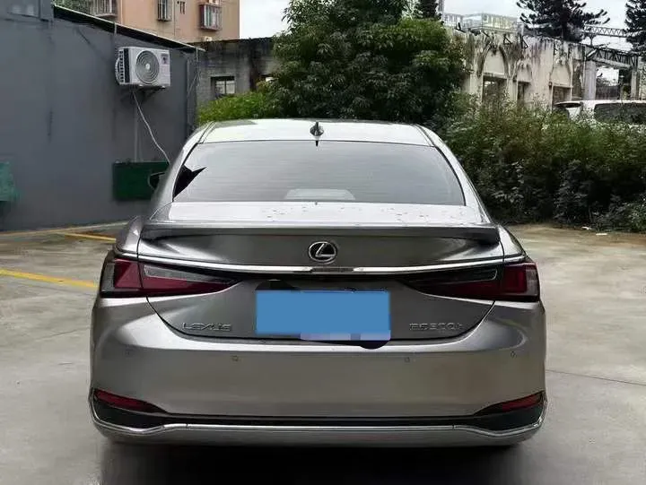 2021 Lexus ES 2.5L 178HP L4 E-CVT Hybrid,autocango,china used car exporter,china ev exporter,chinese used car exporter,chinese used ev exporter