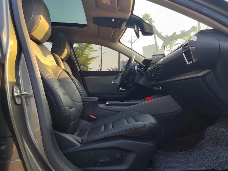 2022 Citroen C5 X 1.6T 175HP L4 8AT,autocango,china used car exporter,china ev exporter,chinese used car exporter,chinese used ev exporter