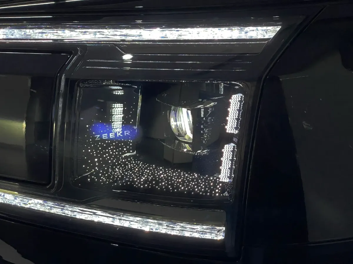 2025 Zeekr 9X 2.0T 279HP L4 1DHT PHEV,autocango,china used car exporter,china ev exporter,chinese used car exporter,chinese used ev exporter