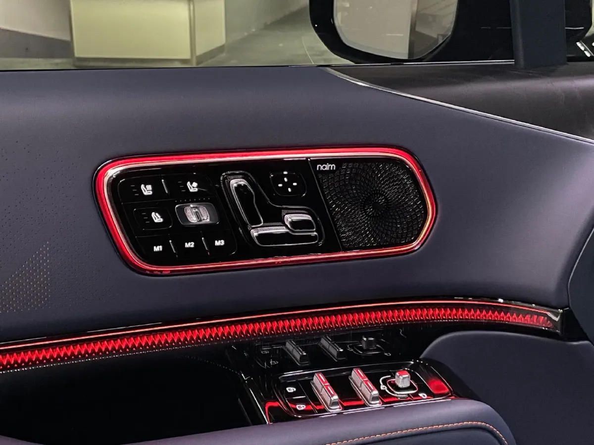 2025 Zeekr 9X 2.0T 279HP L4 1DHT PHEV,autocango,china used car exporter,china ev exporter,chinese used car exporter,chinese used ev exporter