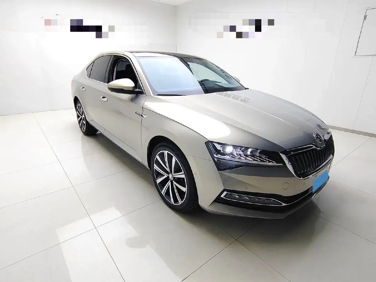 2022 Skoda Superb 2.0T 186HP L4 7DCT,autocango,china used car exporter,china ev exporter,chinese used car exporter,chinese used ev exporter