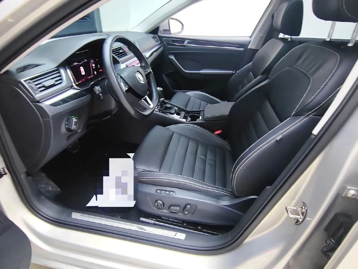 2022 Skoda Superb 2.0T 186HP L4 7DCT,autocango,china used car exporter,china ev exporter,chinese used car exporter,chinese used ev exporter