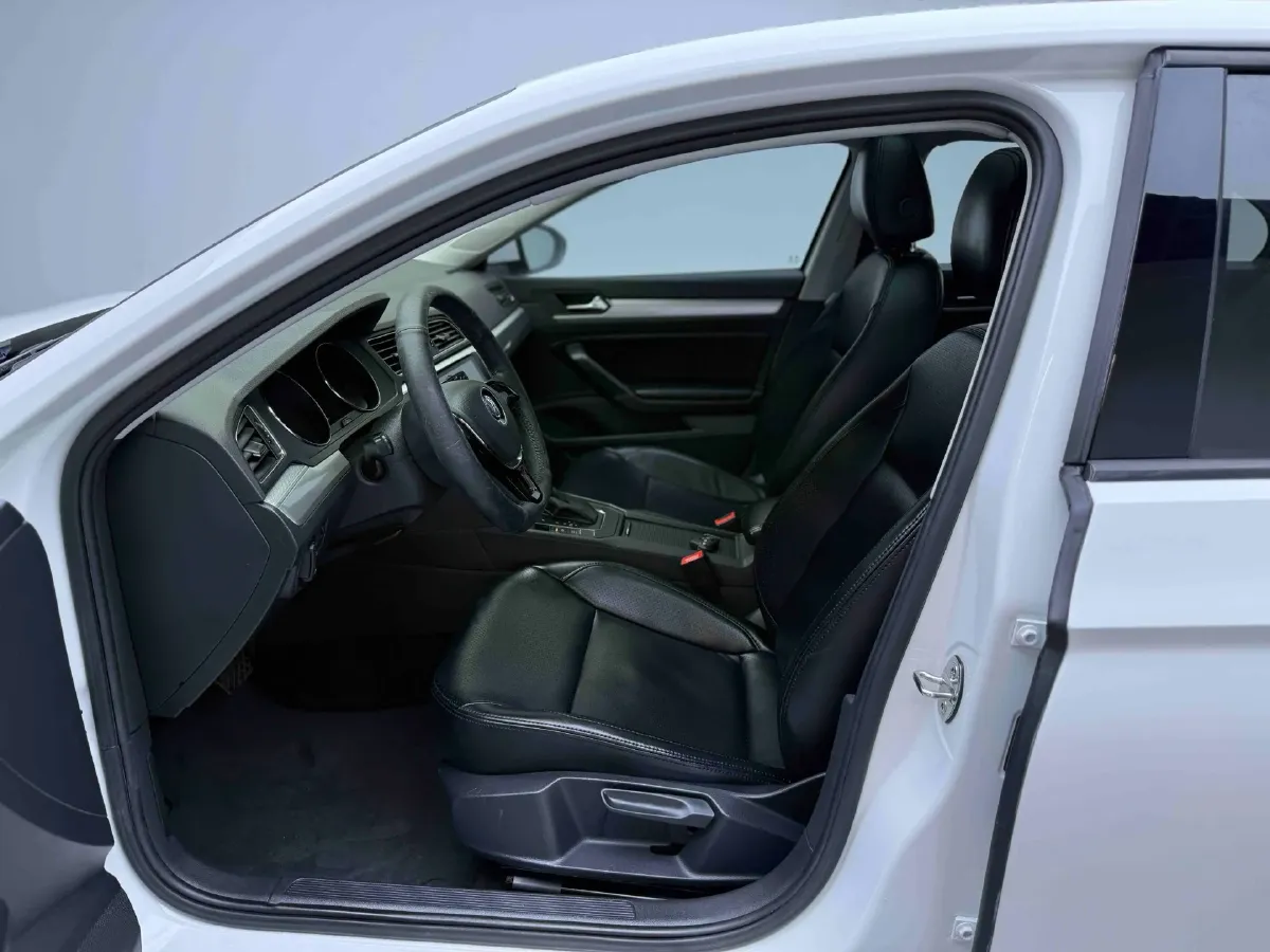 2018 Volkswagen Lamando 1.4T 131HP L4 7DCT,autocango,china used car exporter,china ev exporter,chinese used car exporter,chinese used ev exporter