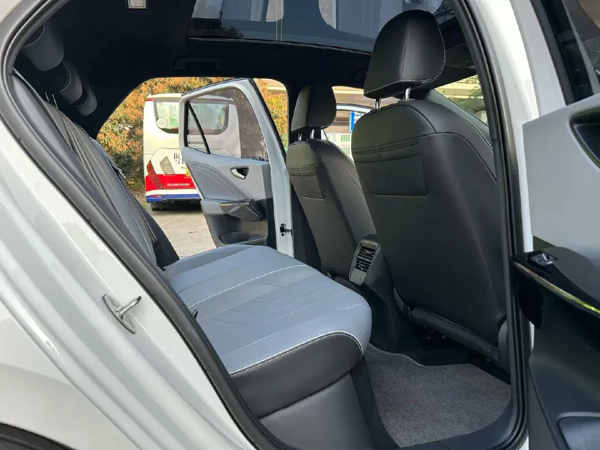 2025 JMC DaDao 2.3T 177HP L4 8AT,autocango,china used car exporter,china ev exporter,chinese used car exporter,chinese used ev exporter