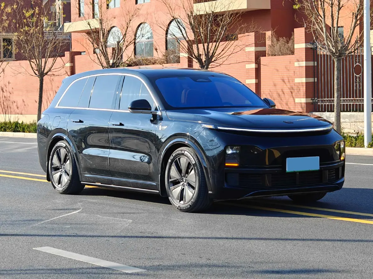 2024 Volvo S60 2.0T 197HP L4 7DCT,autocango,china used car exporter,china ev exporter,chinese used car exporter,chinese used ev exporter