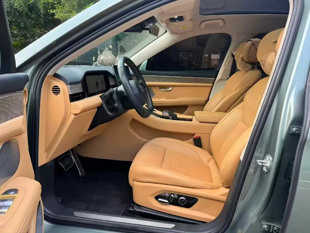 2022 JMC YuHu 7 2.0T 141HP L4 8AT,autocango,china used car exporter,china ev exporter,chinese used car exporter,chinese used ev exporter