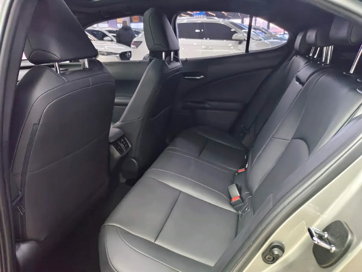 2019 Lexus UX 2.0L 146HP L4 E-CVT Hybrid,autocango,china used car exporter,china ev exporter,chinese used car exporter,chinese used ev exporter