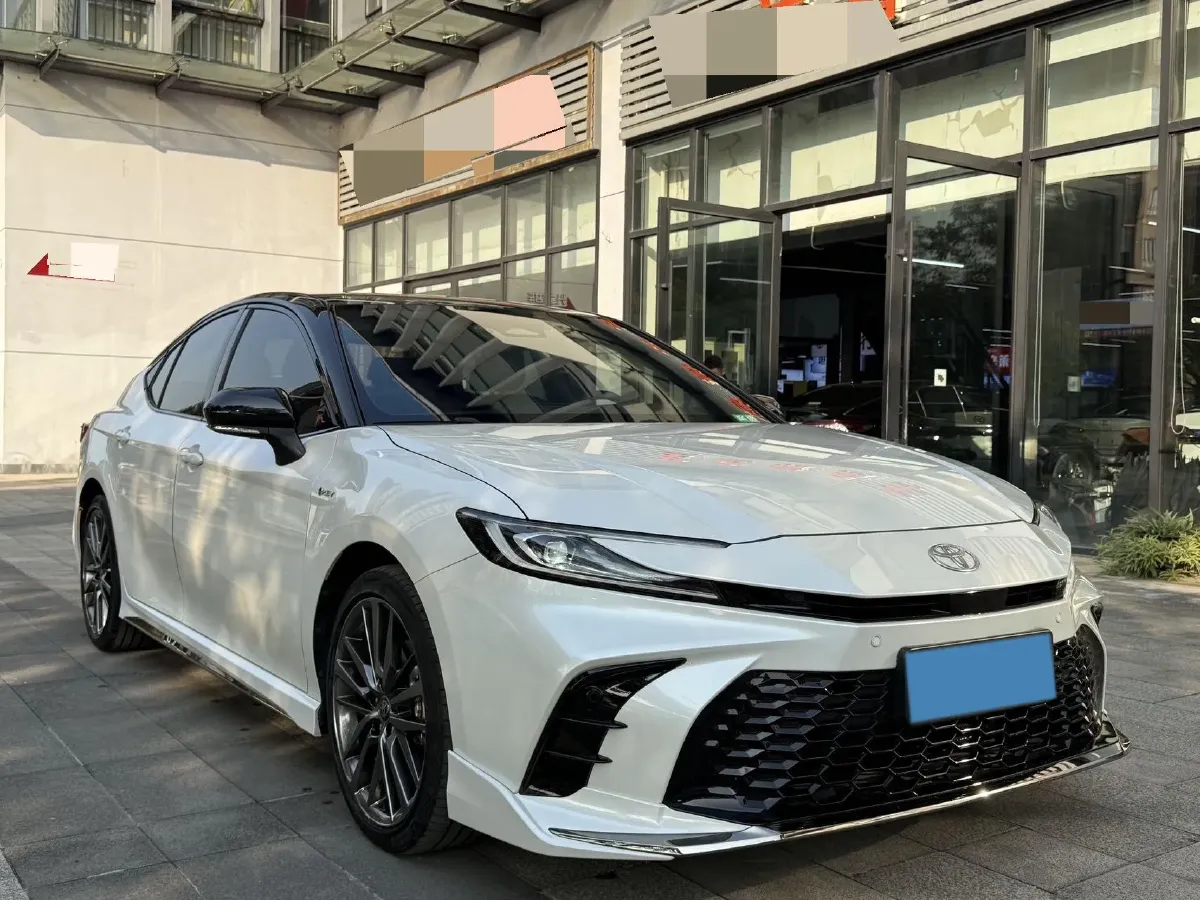 2024 Toyota Camry 2.5L 185HP L4 E-CVT Hybrid,autocango,china used car exporter,china ev exporter,chinese used car exporter,chinese used ev exporter