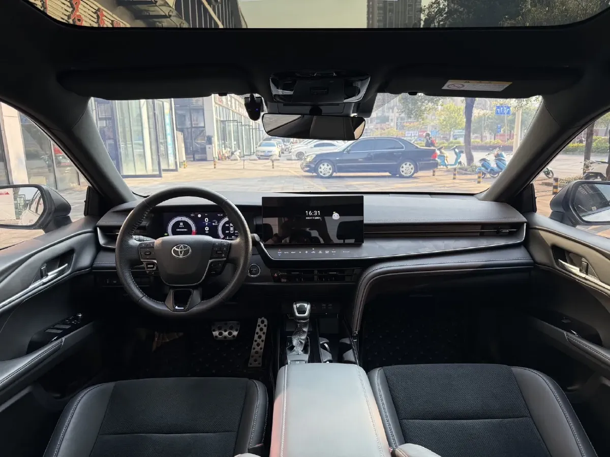 2024 Toyota Camry 2.5L 185HP L4 E-CVT Hybrid,autocango,china used car exporter,china ev exporter,chinese used car exporter,chinese used ev exporter