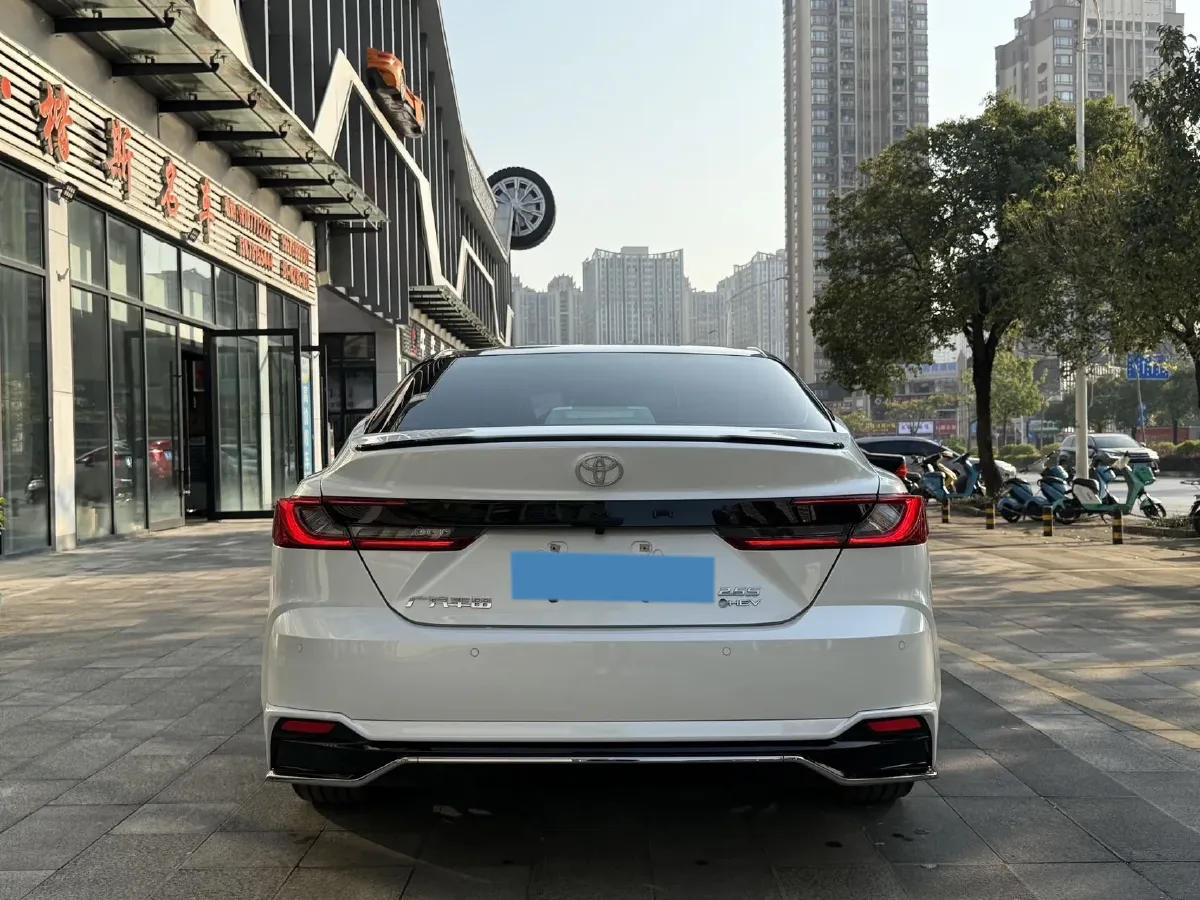2024 Toyota Camry 2.5L 185HP L4 E-CVT Hybrid,autocango,china used car exporter,china ev exporter,chinese used car exporter,chinese used ev exporter