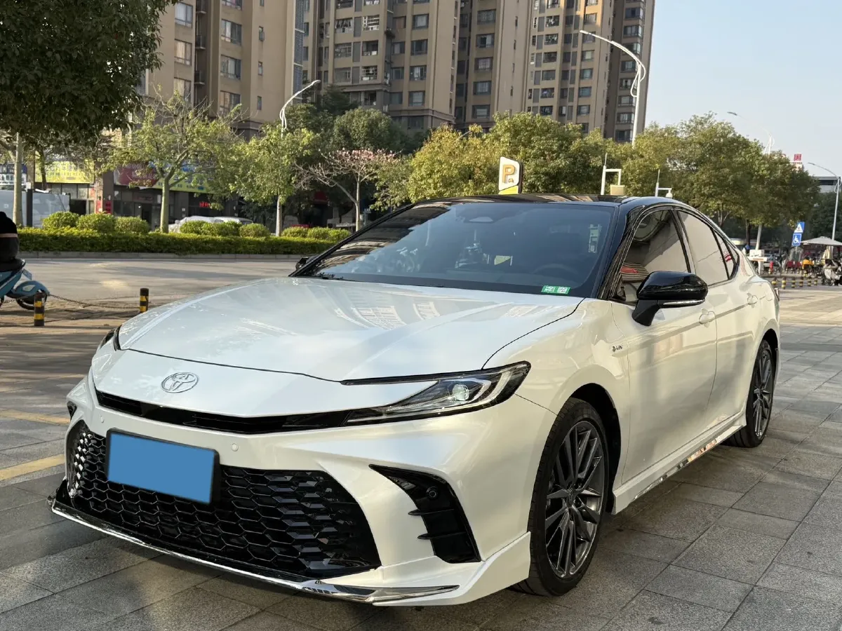 2024 Toyota Camry 2.5L 185HP L4 E-CVT Hybrid,autocango,china used car exporter,china ev exporter,chinese used car exporter,chinese used ev exporter