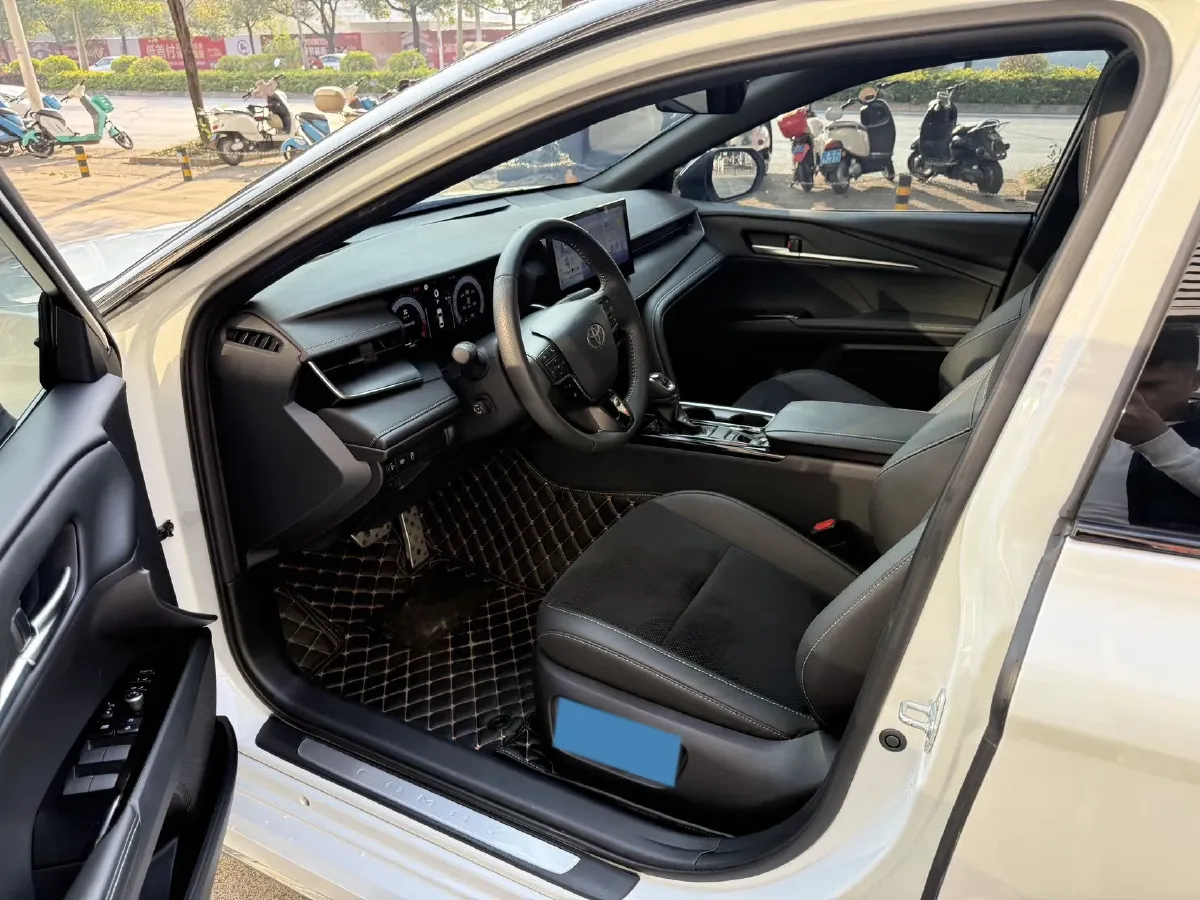 2024 Toyota Camry 2.5L 185HP L4 E-CVT Hybrid,autocango,china used car exporter,china ev exporter,chinese used car exporter,chinese used ev exporter