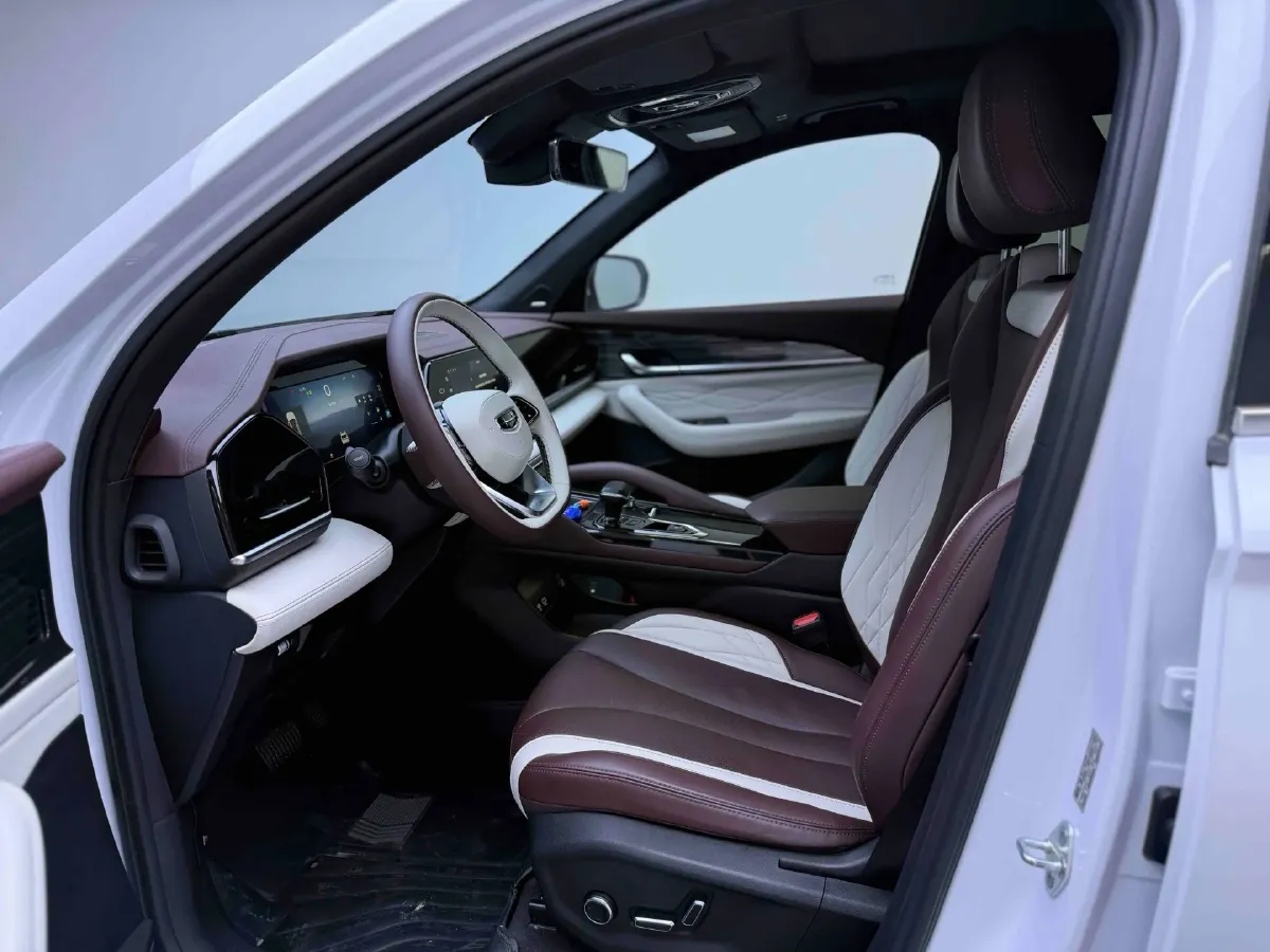 2021 Geely Monjaro 2.0T 218HP L4 7DCT,autocango,china used car exporter,china ev exporter,chinese used car exporter,chinese used ev exporter