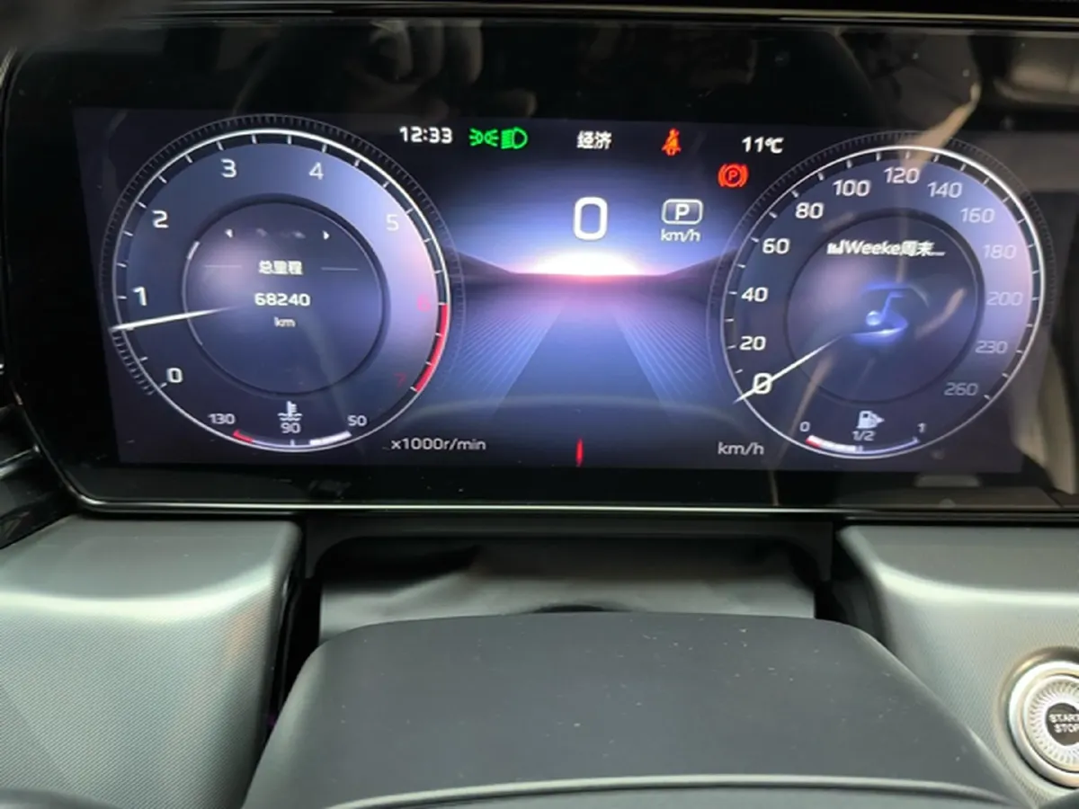 2025 HongQi HS5 2.0T 252HP L4 8AT,autocango,china used car exporter,china ev exporter,chinese used car exporter,chinese used ev exporter