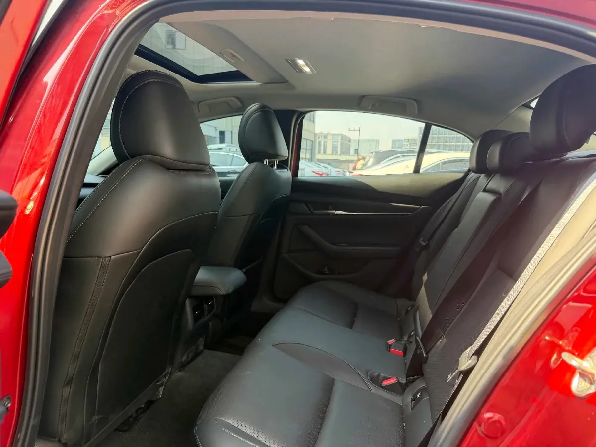 2022 Mazda 3 Axela 2.0L 158HP L4 6AT,autocango,china used car exporter,china ev exporter,chinese used car exporter,chinese used ev exporter