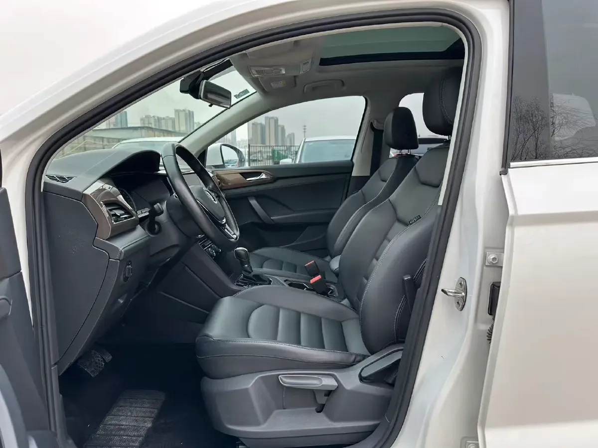 2020 Volkswagen Tharu 1.4T 150HP L4 7DCT,autocango,china used car exporter,china ev exporter,chinese used car exporter,chinese used ev exporter