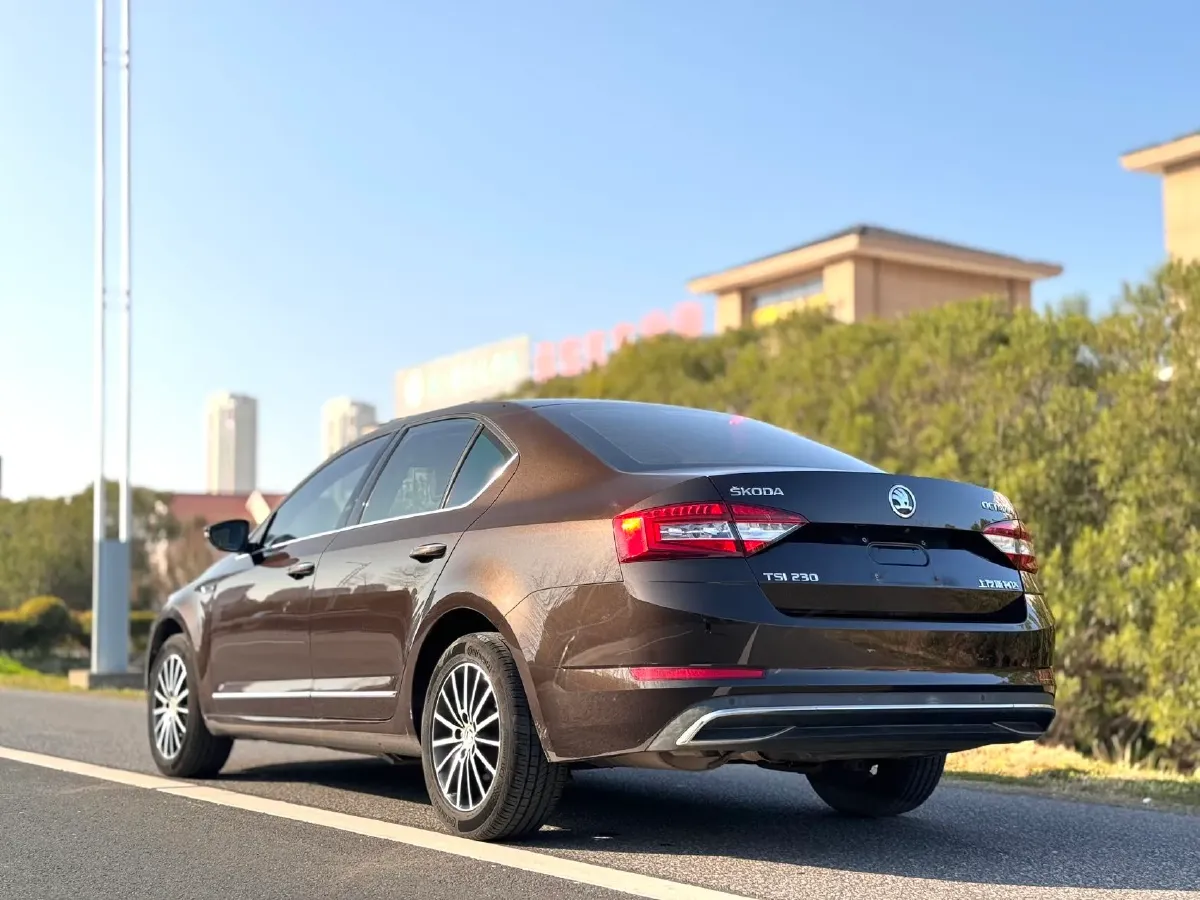 2018 Skoda Octavia 1.2T 116HP L4 7DCT,autocango,china used car exporter,china ev exporter,chinese used car exporter,chinese used ev exporter